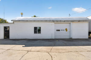 611  Main St in Brownsville wi. List Price: $299,000