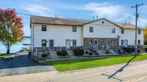 Silver View Condo 100 N Cogswell Dr 1 in Salem Lakes wi. List Price: $425,000