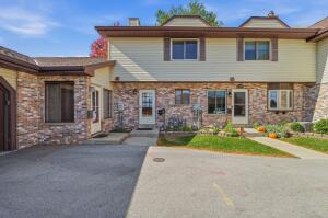 River Park Homes 890  Bishop Ct  in Fond Du Lac wi. List Price: $154,900