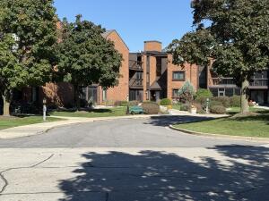 The Cloisters 6100 W Stone Hedge Dr c245 in Greenfield wi. List Price: $120,000