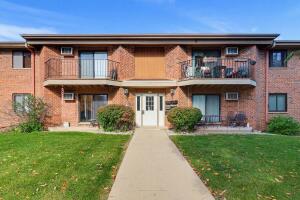Village Green 4415 S Greenridge Cir C in Greenfield wi. List Price: $195,000