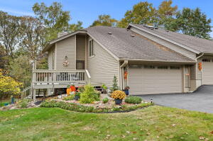 The Oaks 2604  East Ave  in Onalaska wi. List Price: $349,900