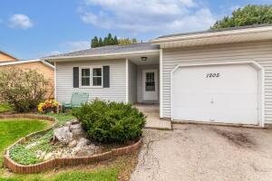 Sunrise Condo 1205  Louisa St  in Watertown wi. List Price: $249,900