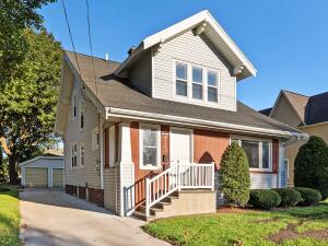 713 S 16th St in Manitowoc wi. List Price: $214,900