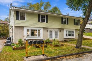 969 N 123rd St in Wauwatosa wi. List Price: $989,000