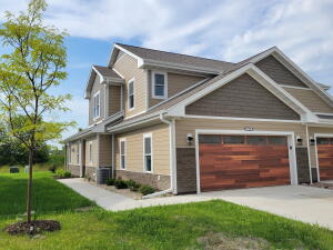 Rolling Meadows 3938  Willow Dr  in Waukesha wi. List Price: $429,900
