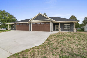 1915  Paul Rd in Manitowoc wi. List Price: $1,149,000