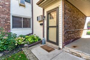 Birchwood Condominiums 1455  30th Ave 205 in Kenosha wi. List Price: $169,900